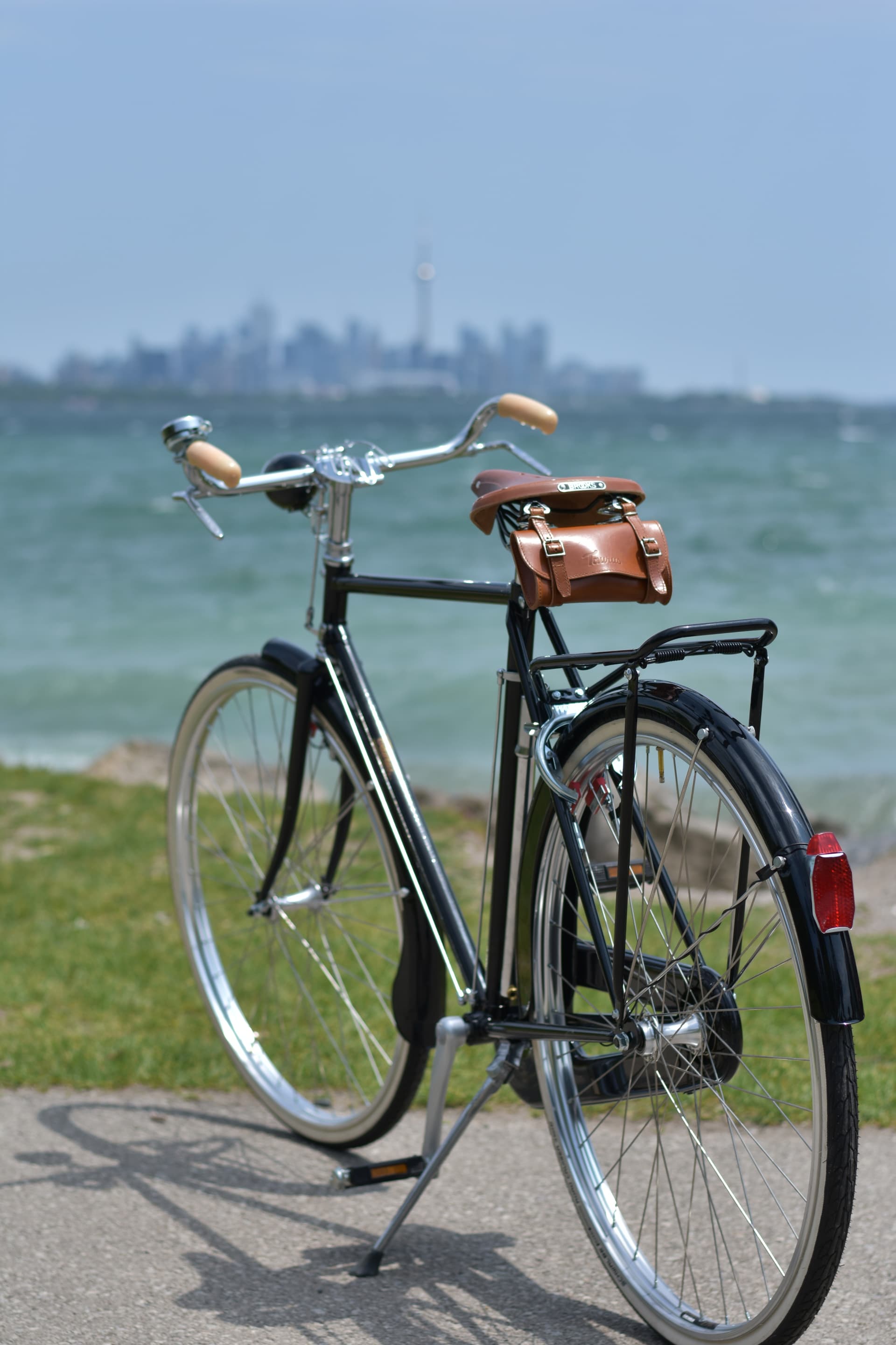 Corinto Arrow In Black